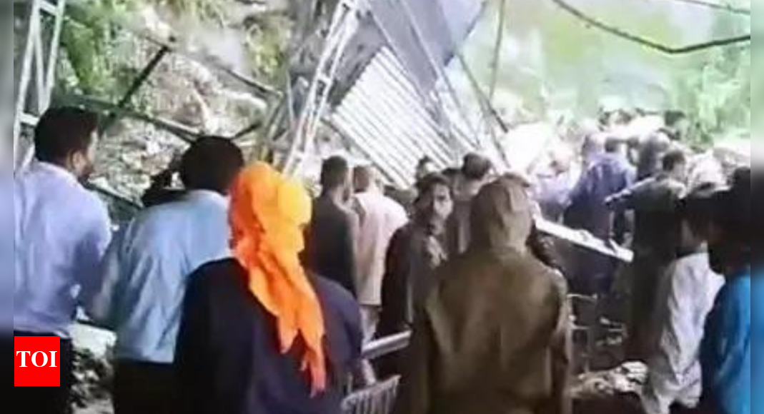28-more-bodies-found-at-vaishno-devi-landslip-site,-11-from-up-among-38-dead-in-j&k-rain-torment