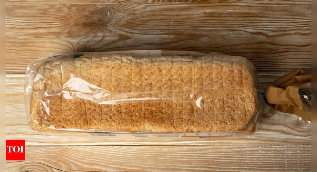 smart-way-to-keep-bread-fresh-for-days-without-storing-in-plastic