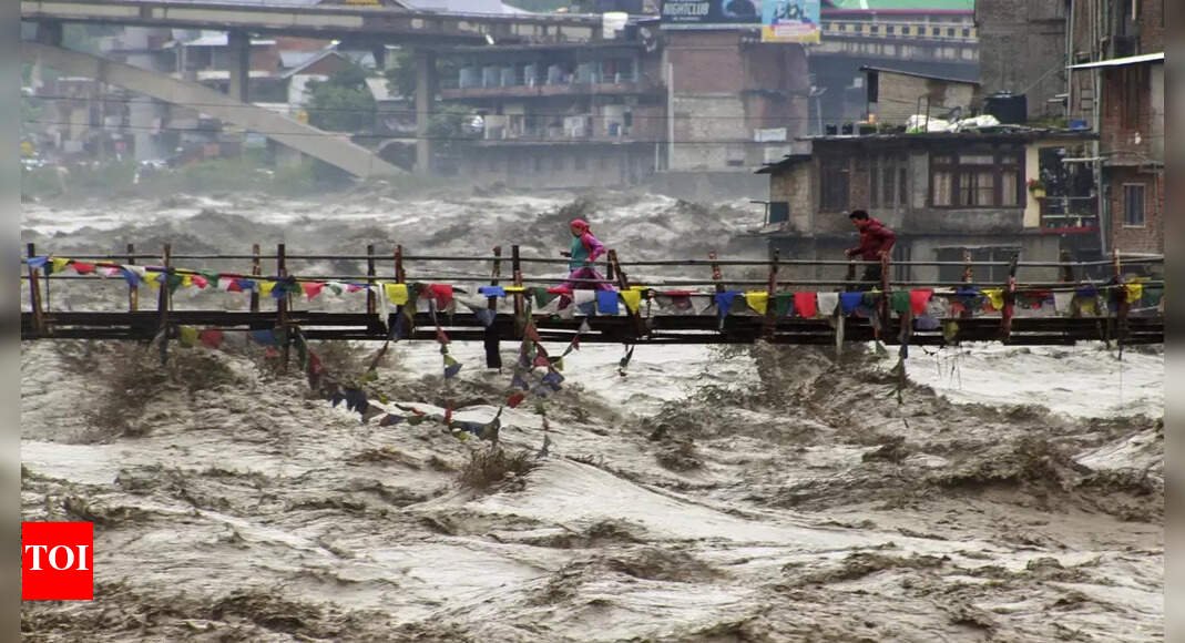 hp-monsoon-mayhem:-toll-climbs-to-310-—-158-rain-deaths,-152-in-road-mishaps