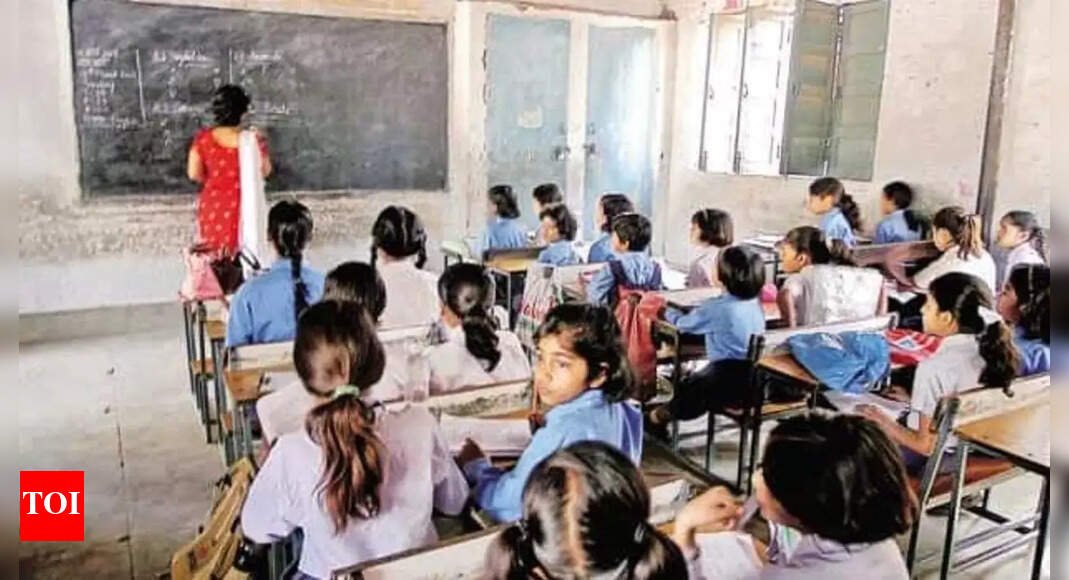 india’s-school-teachers-surpass-one-crore-for-the-first-time