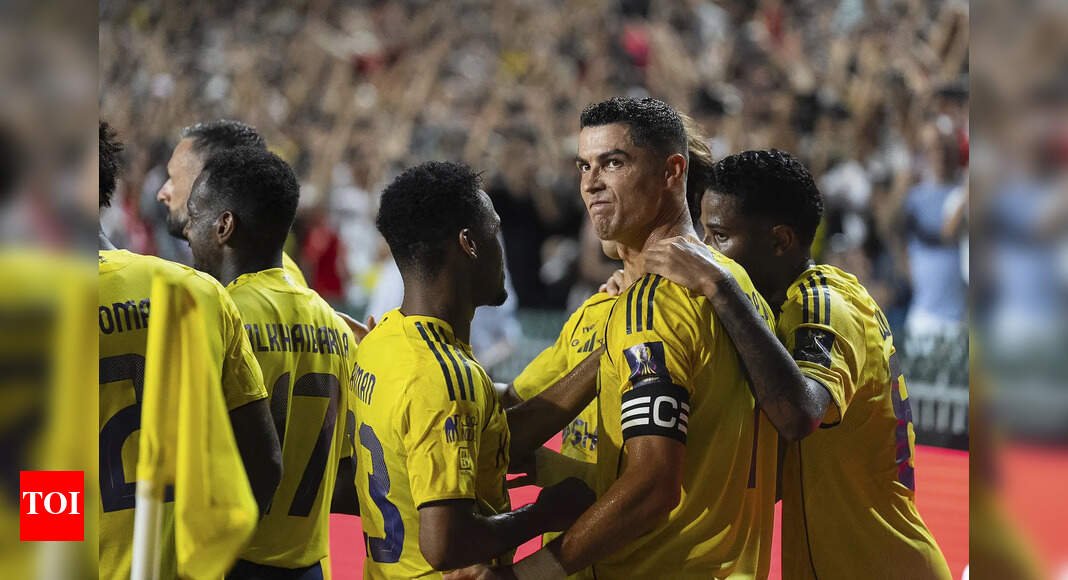 cristiano-ronaldo’s-rallying-cry:-‘can’t-do-it-alone,-we-need-you’