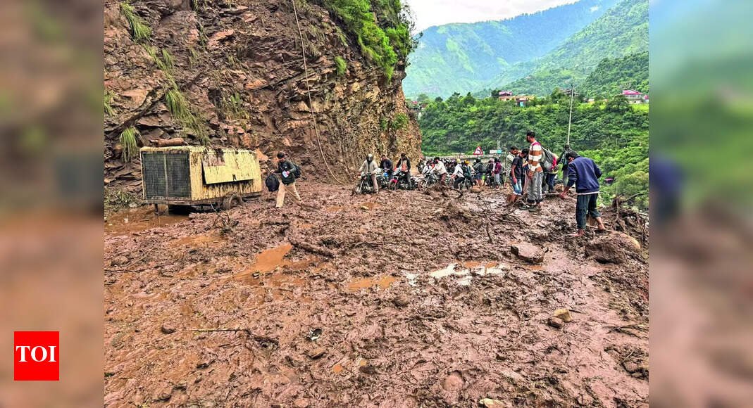 monsoon-havoc:-4-killed-in-chamba-landslides,-himachal-toll-at-312