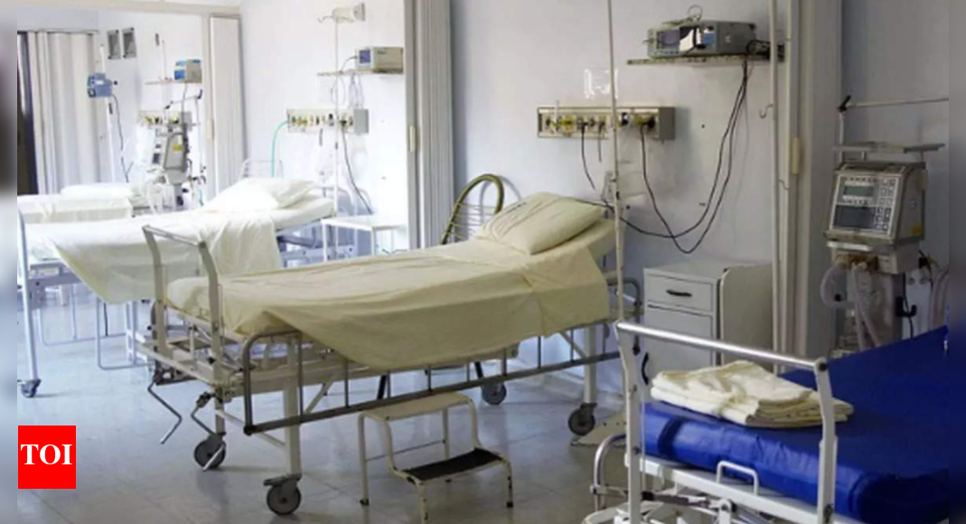 clock-ticks-as-boy-finds-no-icu-bed-in-govt-hospitals