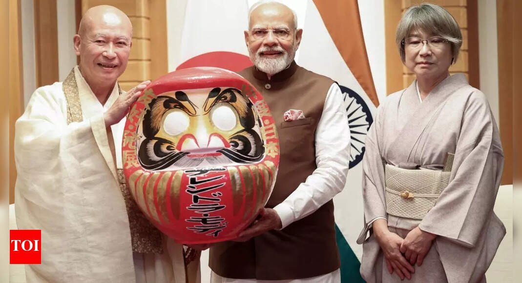 what-is-daruma-doll-gifted-to-pm-modi-in-japan?-why-the-indian-origin-doll-has-no-limbs,-eyes