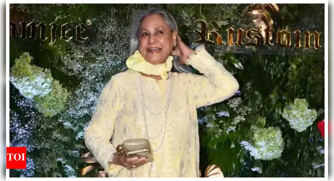 jaya-bachchan-poses-for-paparazzi-with-a-smile-in-old-video,-defends-her-anger:-‘jab-personal-kuch-hota-hai…’