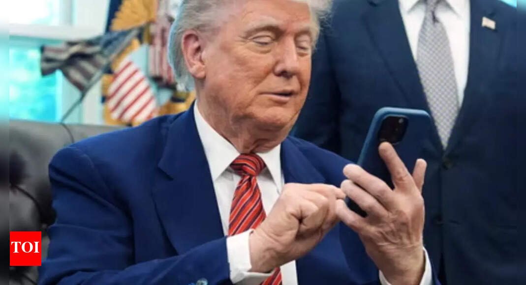 why-is-#trumpdead-trending-on-social-media?