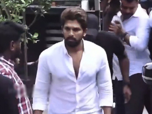 अल्लू-अर्जुन-की-दादी-का-निधन:अंतिम-संस्कार-के-लिए-मुंबई-से-हैदराबाद-पहुंचे-‘पुष्पा’-एक्टर,-राम-चरण-ने-रद्द-की-‘पेद्दी’-की-शूटिंग