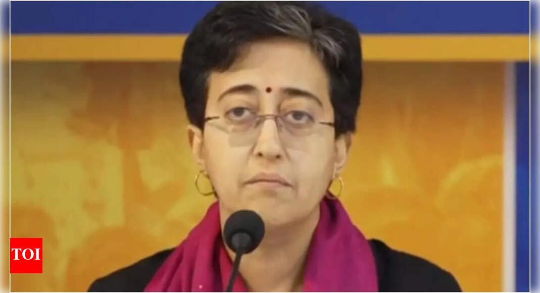 resign-if-you-can’t-ensure-people’s-safety:-atishi-to-delhi-cm-on-kalkaji-temple-sevadaar’s-murder