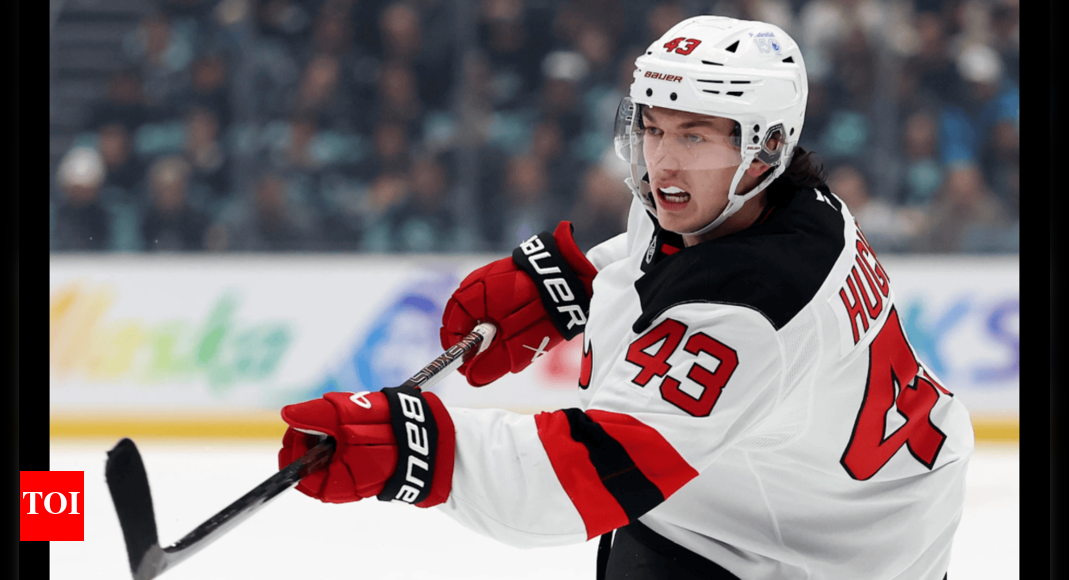 new-jersey-devils-face-big-decision-in-ongoing-luke-hughes-contract-talks
