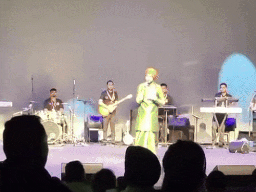 पंजाबी-सिंगर-रंजीत-बावा-ने-किया-मदद-का-ऐलान:कनाडा-शो-की-आय-करेंगे-दान;-पंजाब-की-बाढ़-का-वीडियो-दिखाया