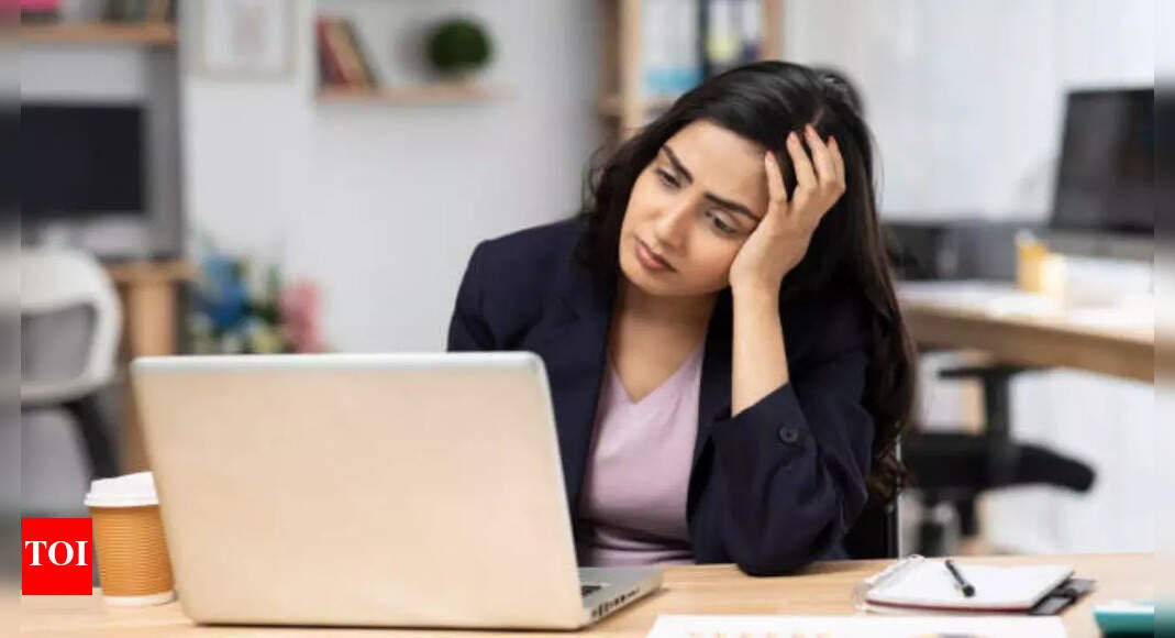 toxic-productivity:-how-overperforming-is-quietly-destroying-your-health-and-happiness