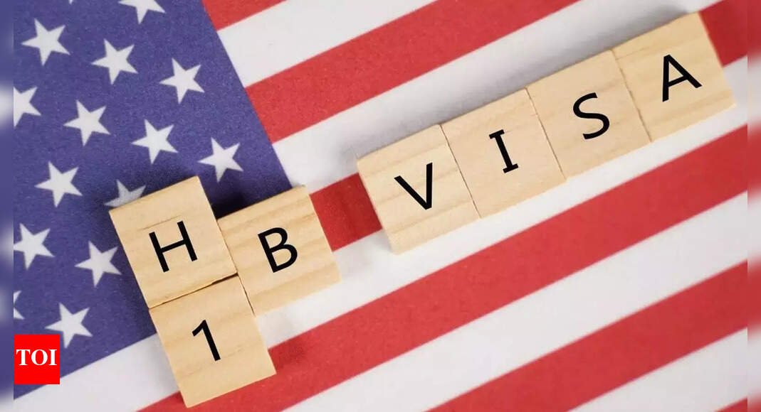 desantis-slams-h-1b:-us-anti-immigrant-rhetoric-rises;-indians-to-bear-the-brunt