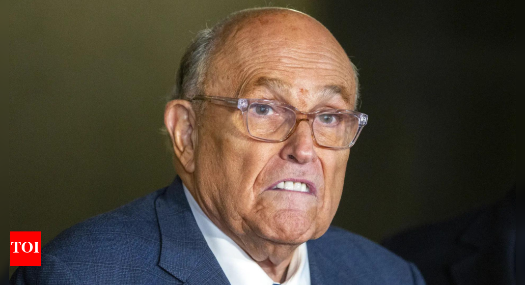 rudy-giuliani-injured-in-new-hampshire-car-crash:-hospitalized-with-fractured-vertebrae;-spokesman-says-ex-nyc-mayor-in-‘good-spirits’
