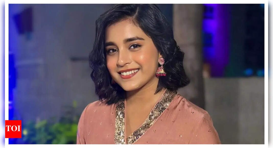 sumbul-touqeer-on-facing-rejections-due-to-her-skin-colour:-i-once-felt-dark-skinned-girls-couldn’t-be-lead-heroines