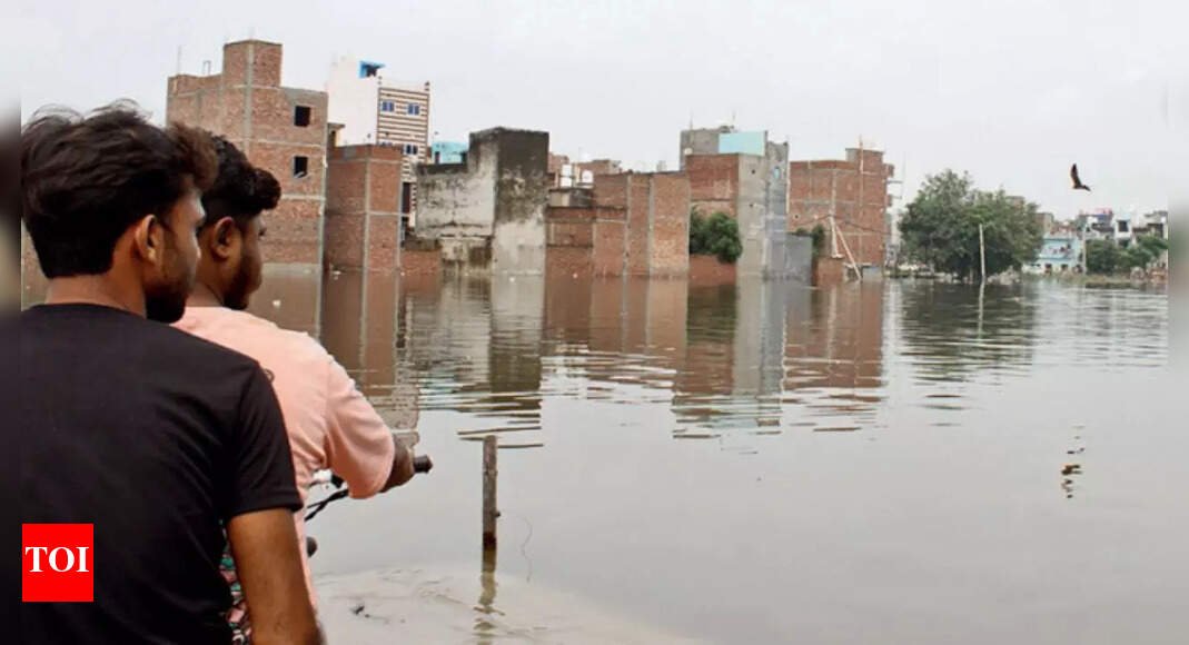 delhi-floods:-yamuna-swallows-homes-inch-by-inch