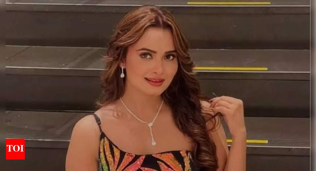 big-boss-19:-neelam-giri-opens-up-about-her-troubled-relationship