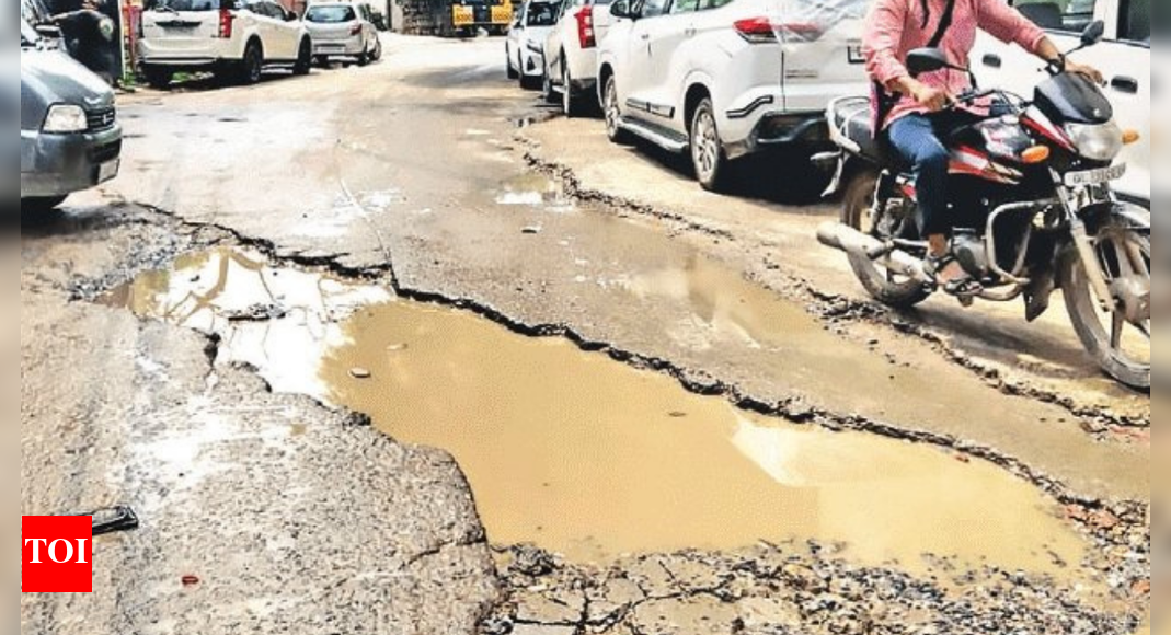 internal-affairs:-why-delhi’s-residential-roads-face-a-dead-end