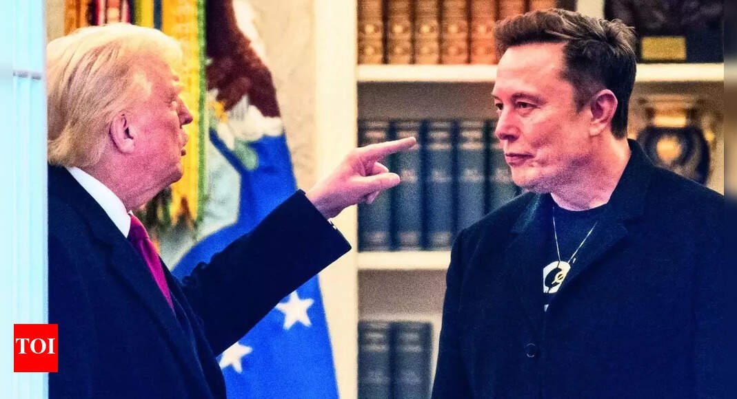 trump-speaks-on-elon-musk:-calls-out-plans;-reignites-political-tech-crossover