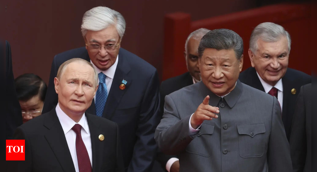 meme-sahib:-trump-laughs-away-chinese-humiliation-as-critics-unload-on-flippant-president
