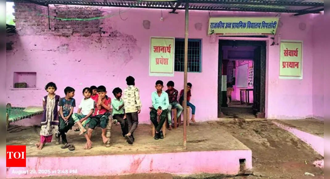 school-must-go-on,-so-farmer-in-rajasthan-moves-out-of-home-with-family