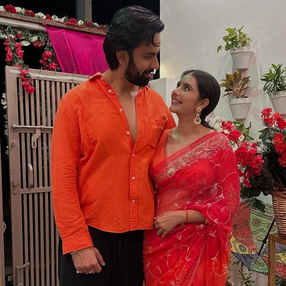 राजीव-सेन-ने-एक्स-वाइफ-चारू-संग-फोटोज-शेयर-कीं:एक-दूसरे-को-प्यार-से-निहारते-नजर-आए;-2023-में-हुआ-था-तलाक