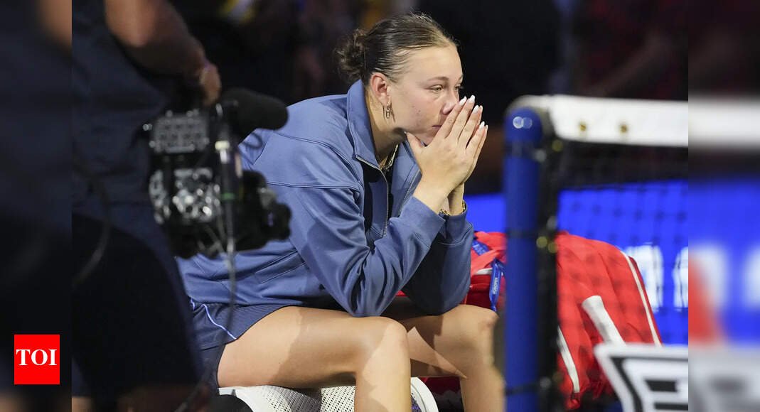 ‘extremely-frustrating’:-anisimova-blames-closed-roof-for-final-loss