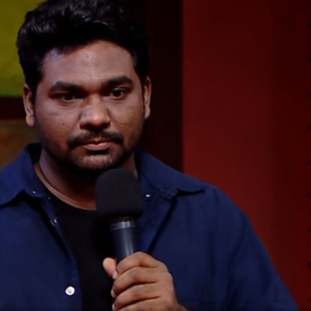 कॉमेडियन-जाकिर-खान-ने-लिया-स्टेज-शोज-से-लंबा-ब्रेक:1-साल-से-बिगड़ी-हुई-है-तबीयत,-कहा-बात-हाथ-से-निकले,-उससे-पहले-संभाल-लेना-चाहिए