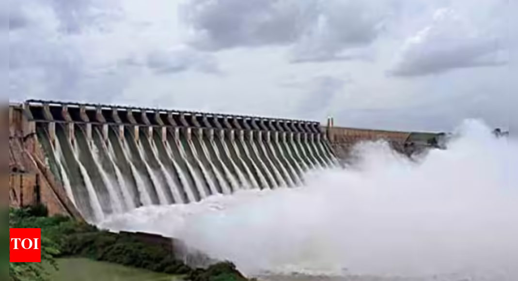 andhra-pradesh-reservoirs-brim-at-85%-capacity-after-august-rains;-imd-warns-of-more-showers