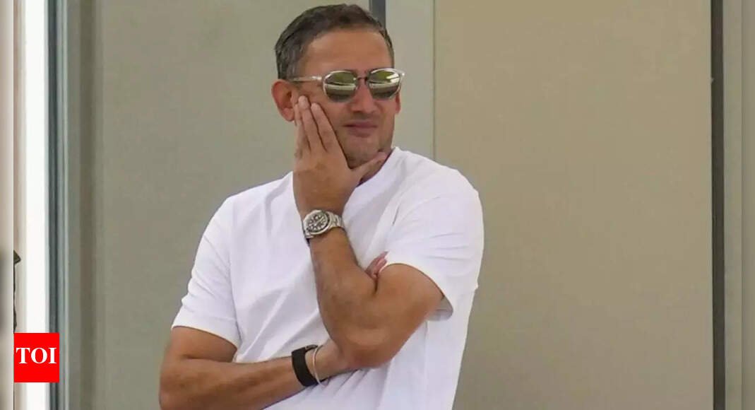 ajit-agarkar-and-the-art-of-selection:-dropping-stars,-taking-bullets,-smiling-through-it