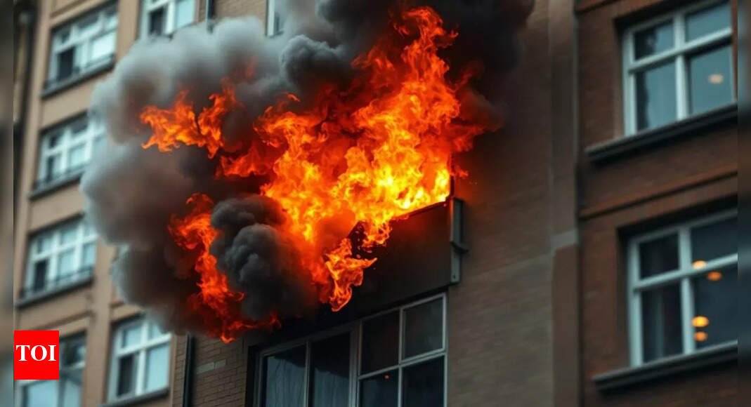 mumbai:-1-killed,-18-injured-in-fire-at-dahisar-high-rise;-blaze-doused