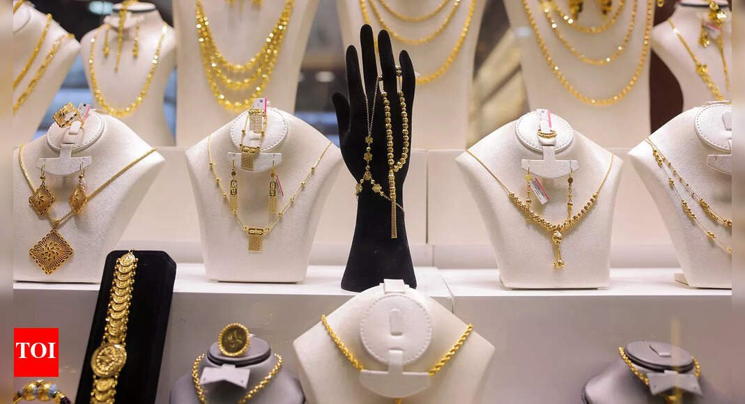 why-india’s-gold-billionaires-in-dubai-are-facing-a-slowdown