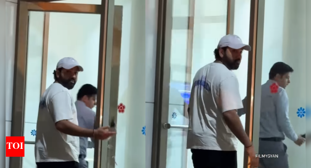 rohit-sharma-spotted-at-hospital-late-night,-leaves-fans-worried-–-watch