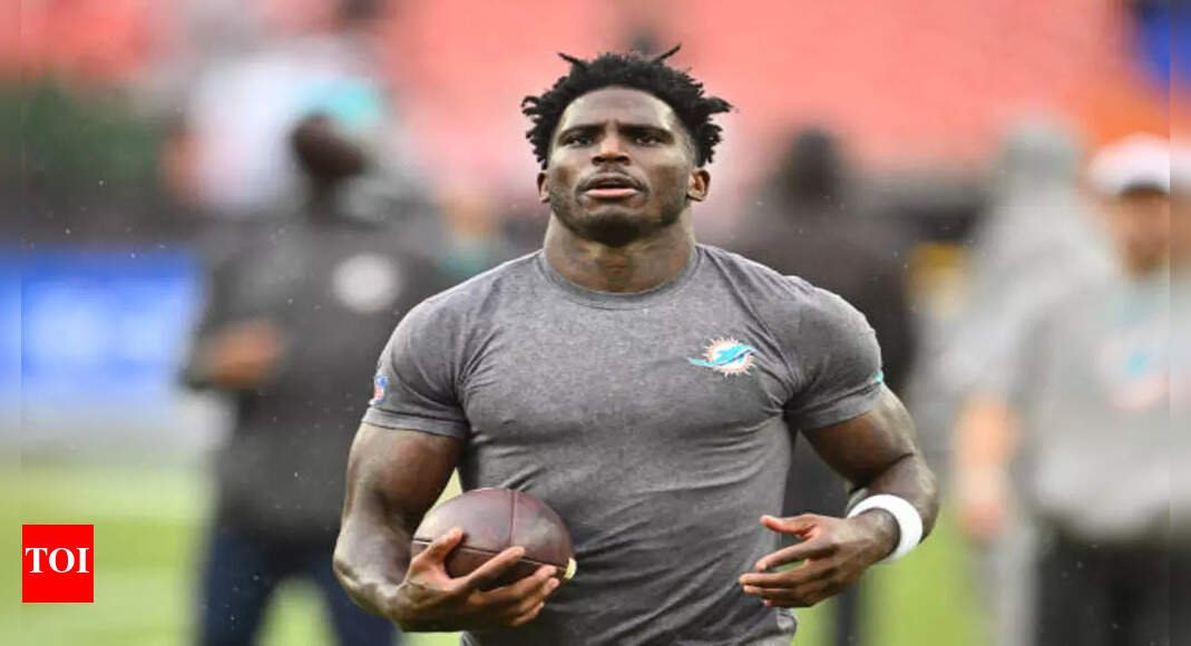 xavier-worthy-injury-throws-cold-water-on-chiefs’-tyreek-hill-nfl-trade-plans
