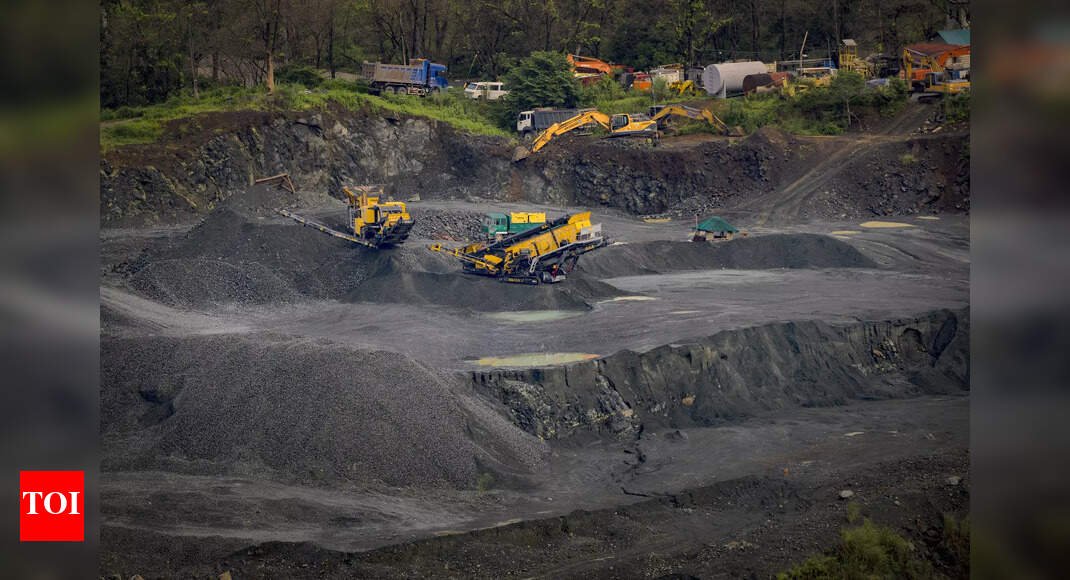 ramkanali-mining-tragedy-man-made,-claims-babulal-marandi