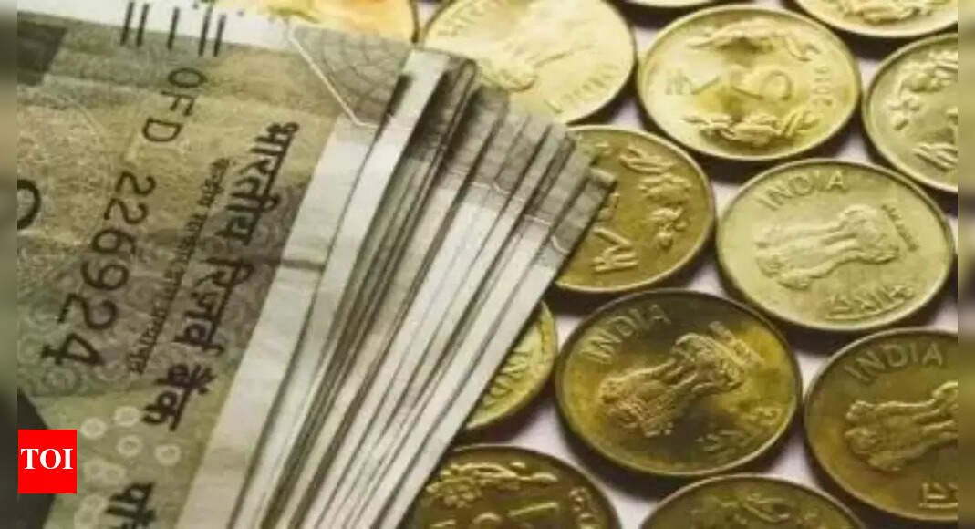 rupee-hits-a-new-low-of-88.45-against-dollar-amid-trade-turmoil