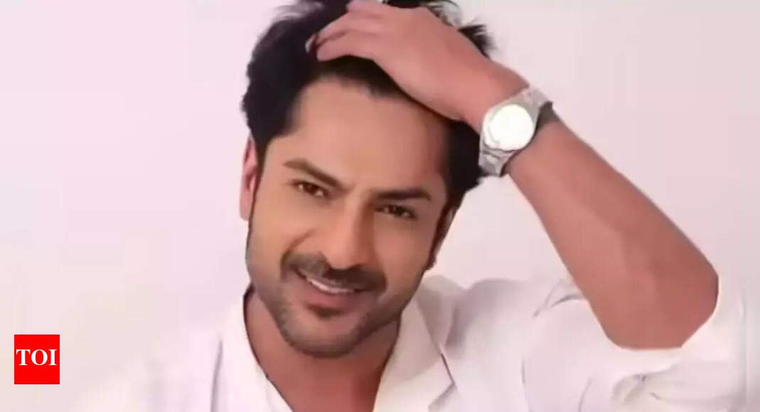 delhi-court-grants-bail-to-actor-ashish-kapoor-in-alleged-rape-case