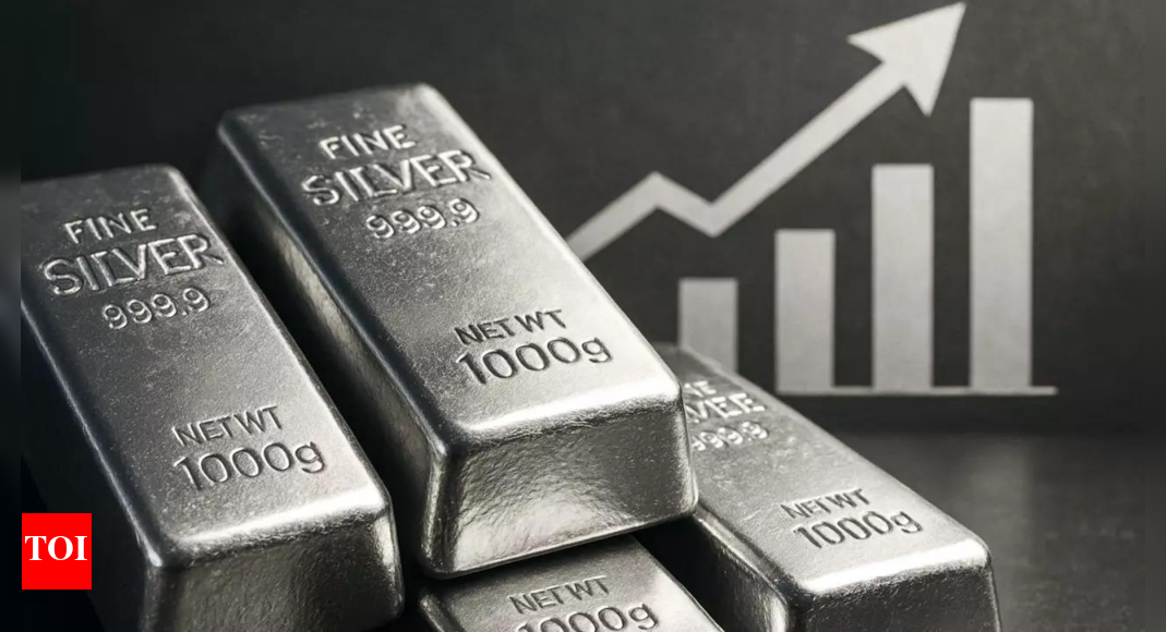 silver-rate-today:-prices-jump-rs-1,668-to-all-time-high-of-rs-1.3-lakh/kg;-investors-eye-fed-move,-ev-demands