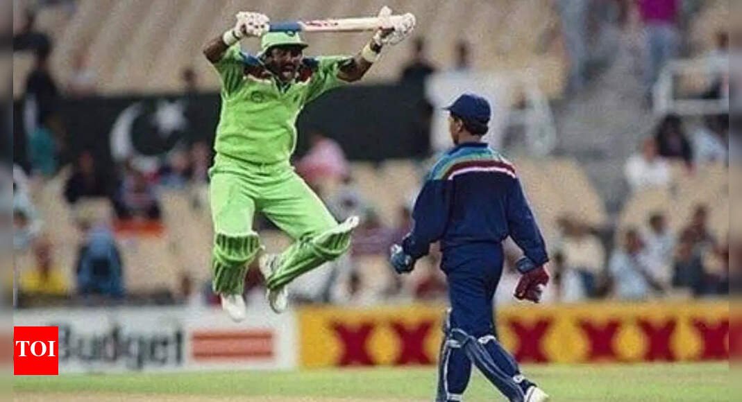 when-pakistan’s-javed-miandad-lost-his-cool-with-india-wicketkeeper-–-watch