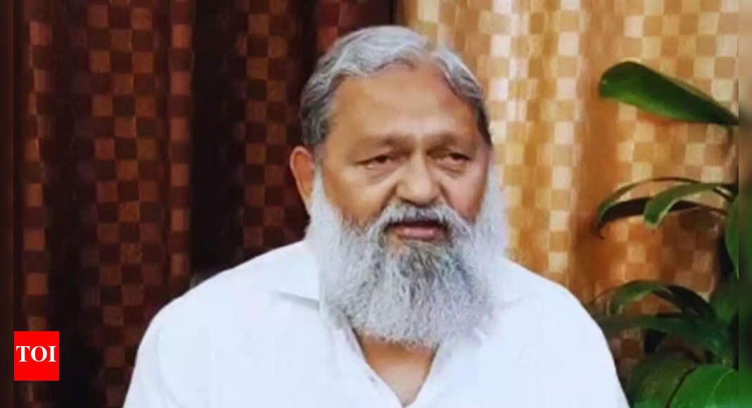 ‘parallel-bjp-in-ambala’:-anil-vij-claims;-his-‘blessing’-remark-raises-eyebrows