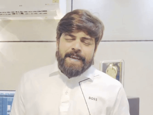 हरियाणवी-सिंगर-मासूम-शर्मा-की-बॉलीवुड-में-एंट्री:करण-जौहर-की-फिल्म-का-टाइटल-सॉन्ग-पनवाड़ी-गाया;-भोजपुरी-सिंगर-खेसारी-लाल-भी-साथ