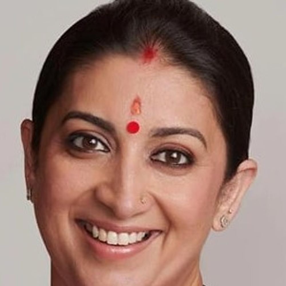 स्मृति-ईरानी-बोलीं-राजनीति-में-आने-से-नुकसान-हुआ-है:पिता-के-पैसे-नहीं-लौटाती-तो-उनकी-पसंद-के-लड़के-से-शादी-करनी-पड़ती