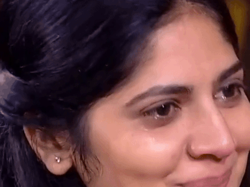 हिसार-की-स्नेहा-ने-kbc-में-साढ़े-₹12-लाख-जीते:बोलीं-पिता-पर-₹15-लाख-का-कर्ज,-रोने-लगीं-तो-अमिताभ-बच्चन-ने-चुप-कराया