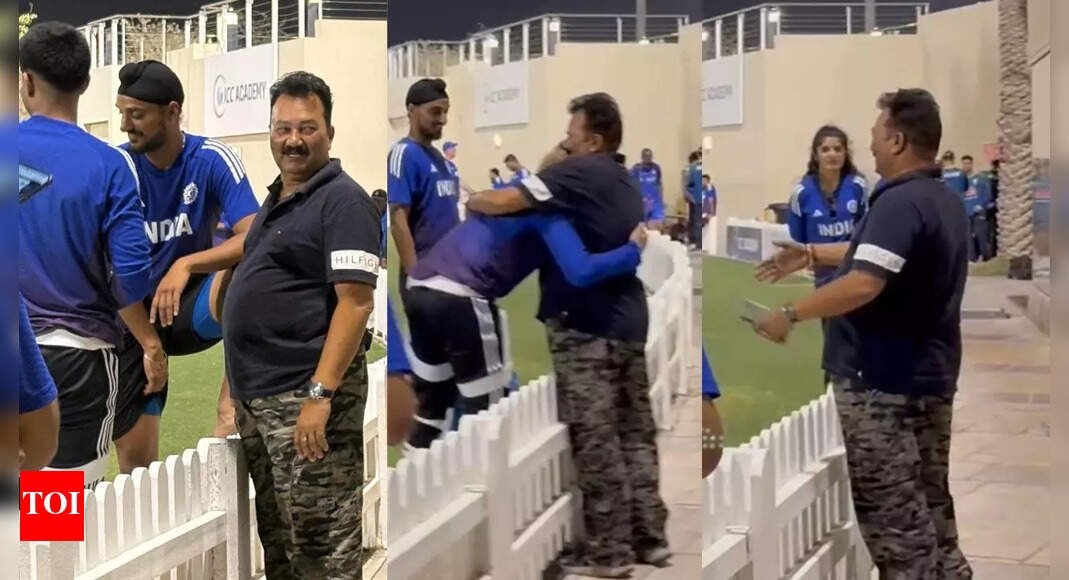 shubman-gill-touches-feet?-ahead-of-ind-vs-pak,-batter’s-gesture-wins-hearts
