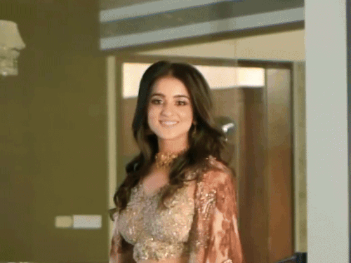 हरियाणा-की-एक-और-एक्ट्रेस-का-बॉलीवुड-में-डेब्यू:परिणति-चोपड़ा,-जूही-के-बाद-अंबाला-की-दिविता-की-मूवी-रिलीज;-पिता-बड़े-बिजनेसमैन