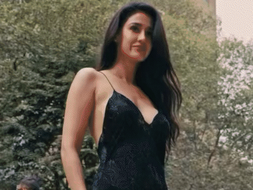 फायरिंग-के-बाद-इवेंट-का-हिस्सा-बनीं-दिशा-पाटनी:न्यूयॉर्क-में-दिखा-ग्लैमरस-अवतार,-गैंगस्टर-ने-बहन-के-बयान-पर-बरेली-के-घर-में-चलवाईं-गोलियां