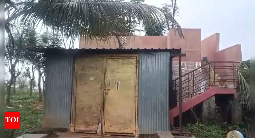 ‘held-kids’-heads-underwater’:-bengaluru-couple-kills-2-children,-plans-suicide