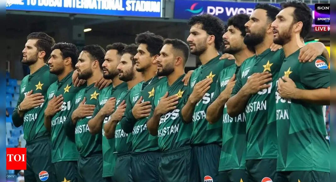 ‘even-die-hard-fans-won’t-know-their-names’:-ex-india-star-slams-pakistan’s-team