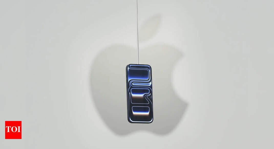 apple-iphone-17-series-breaks-iphone-16-series’-china-records-in-first-minute