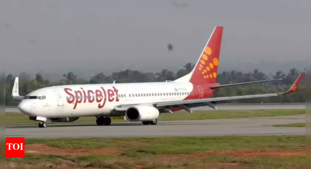 spicejet-delays-salaries-for-senior-staff,-junior-employees-get-paid-on-time:-report