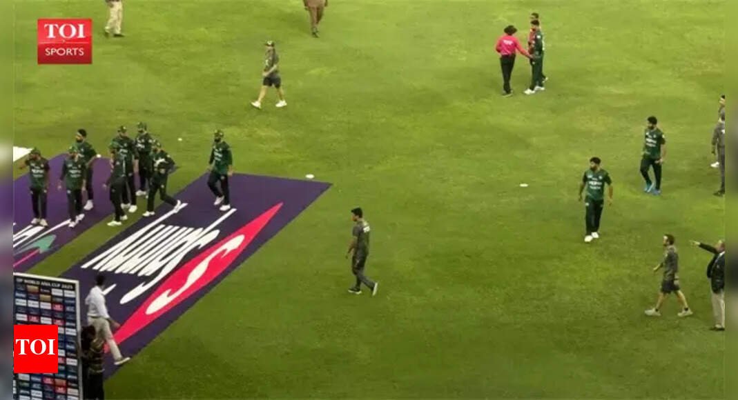 asia-cup-drama:-how-pakistan-captain-protested-after-india’s-refusal-to-shake-hands